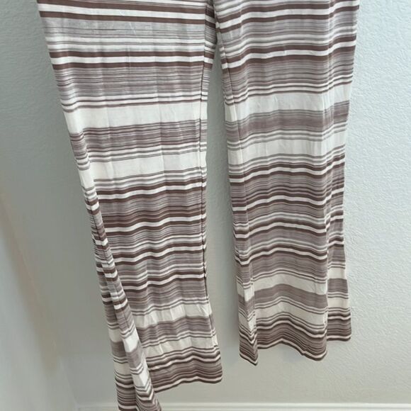 NWT L*Space Striped V Neck Jumpsuit in Tan and Mocha - Picture 3 of 6
